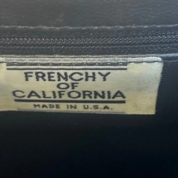 A vintage Frenchy of California cream leather shoulder bag with gold chain. - Picture 9 of 10